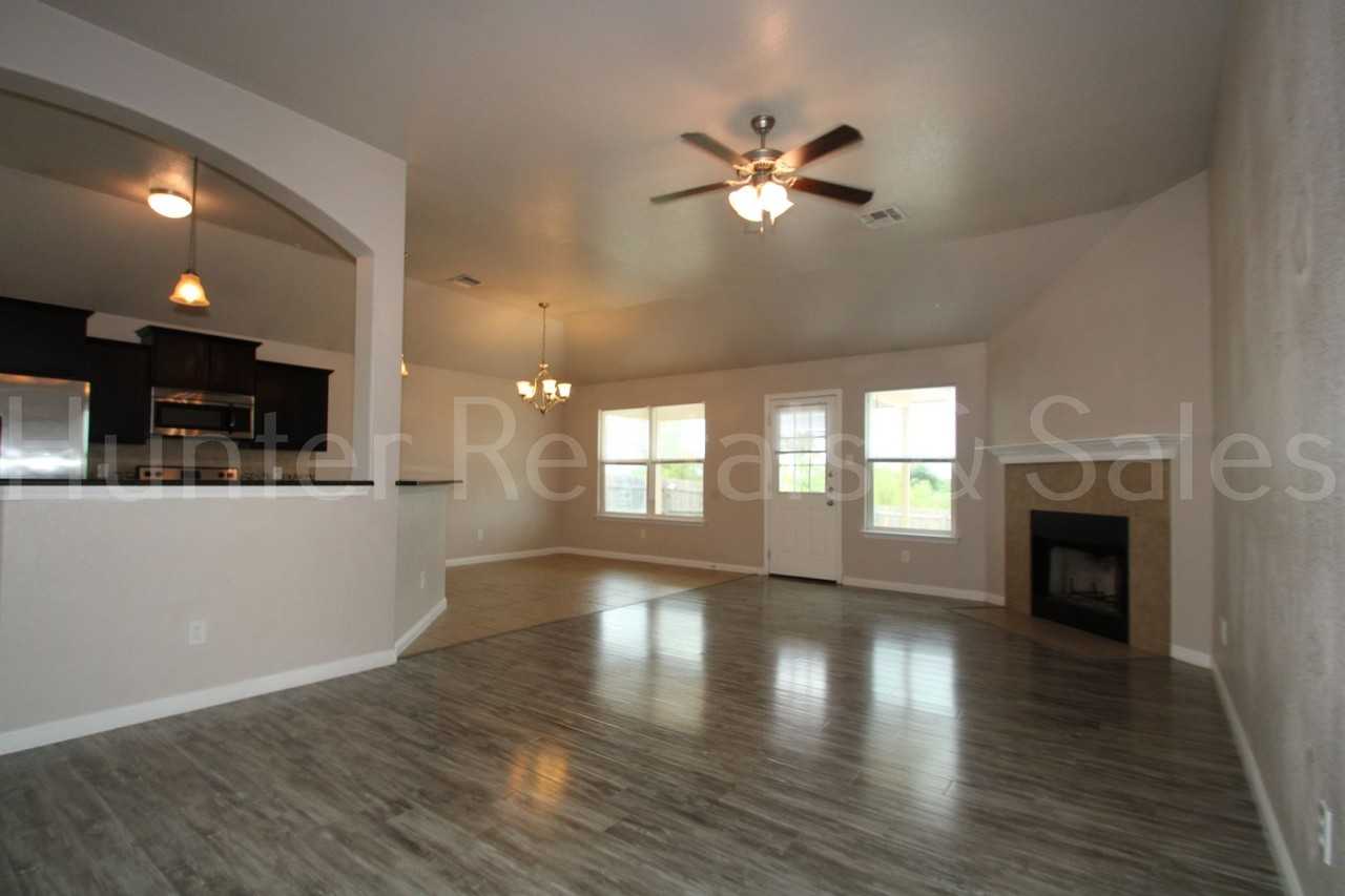 2704 Uvero Alto Dr - Photo 4 of 27