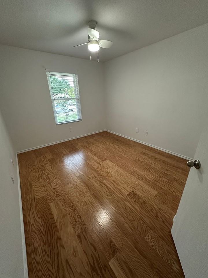 705 705 Morgan Drive* ELT 3/31/27 - Photo 2 of 13