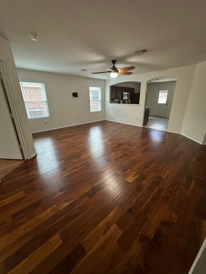 705 705 Morgan Drive* ELT 3/31/27 - Photo 4 of 13