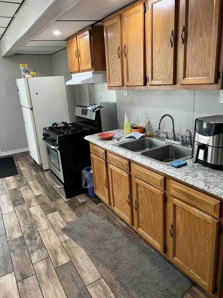 Michigan Ave & W Grand Blvd ##6 - Photo 3 of 7