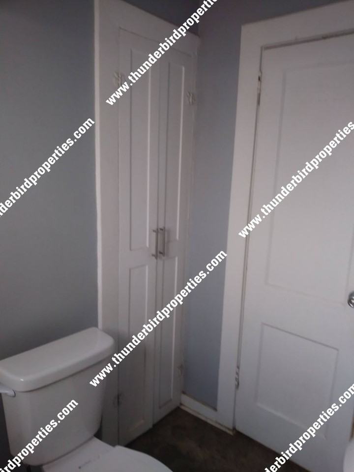 2111 Coal Ave Se - Photo 3 of 14