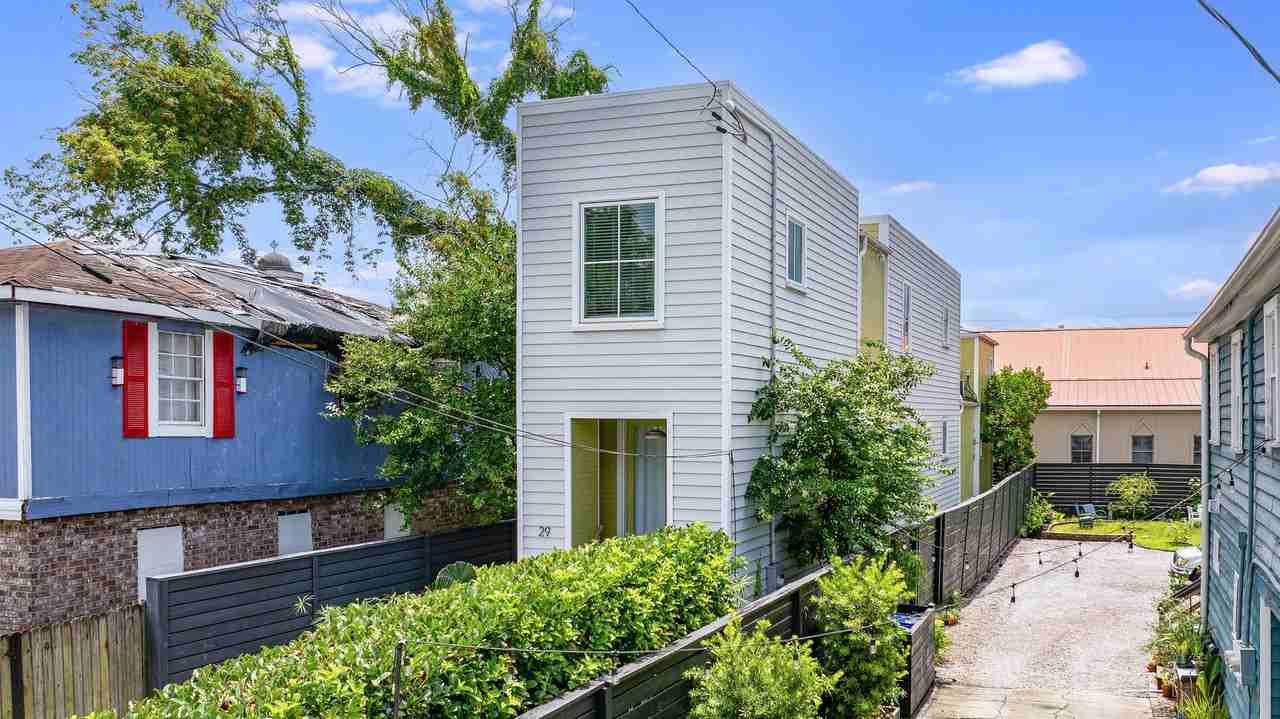 29 Hanover St - Photo 5 of 38