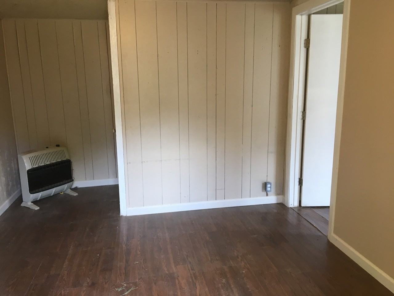 Red Rock Apartments, Denison - Photo 2 of 12