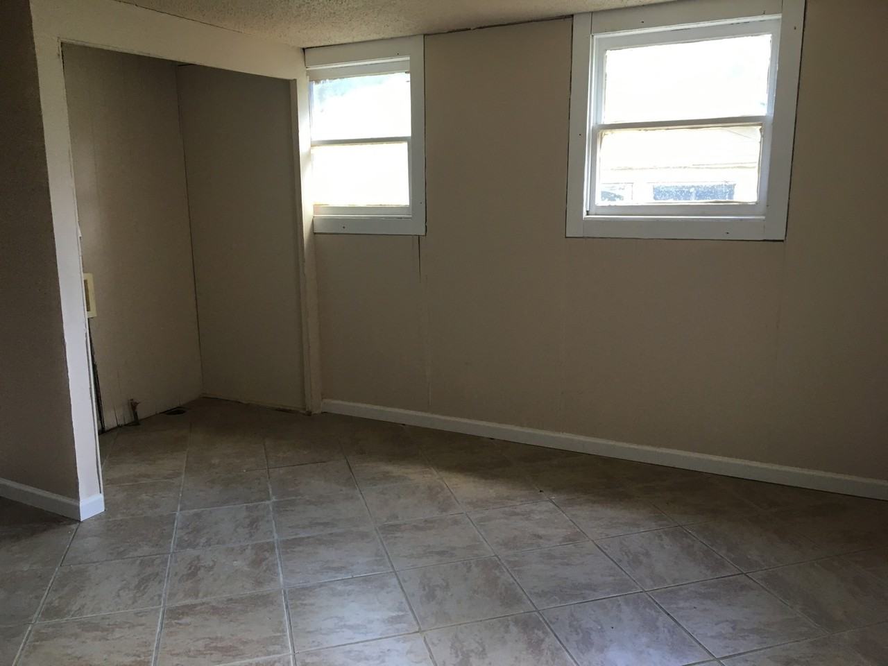 Red Rock Apartments, Denison - Photo 3 of 12