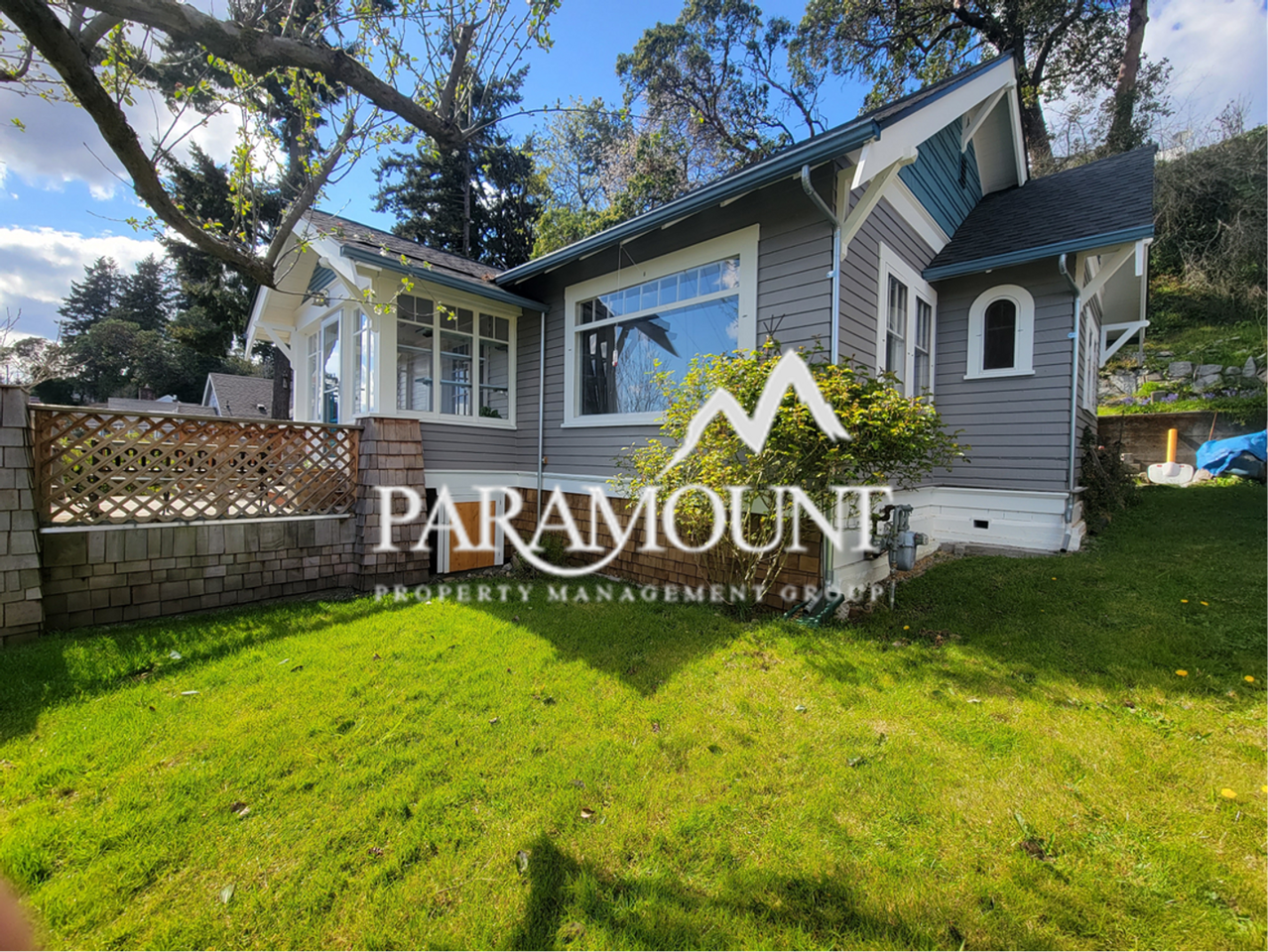 1555 Charleston Beach Rd W - Photo 4 of 16