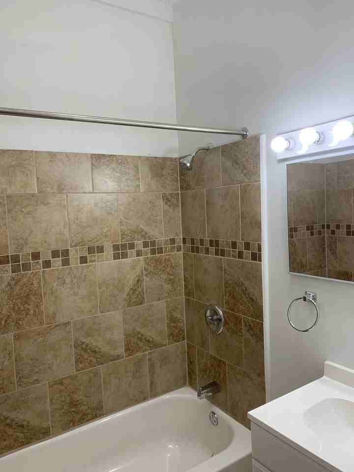 233 E Philadelphia St #2 - Photo 5 of 17