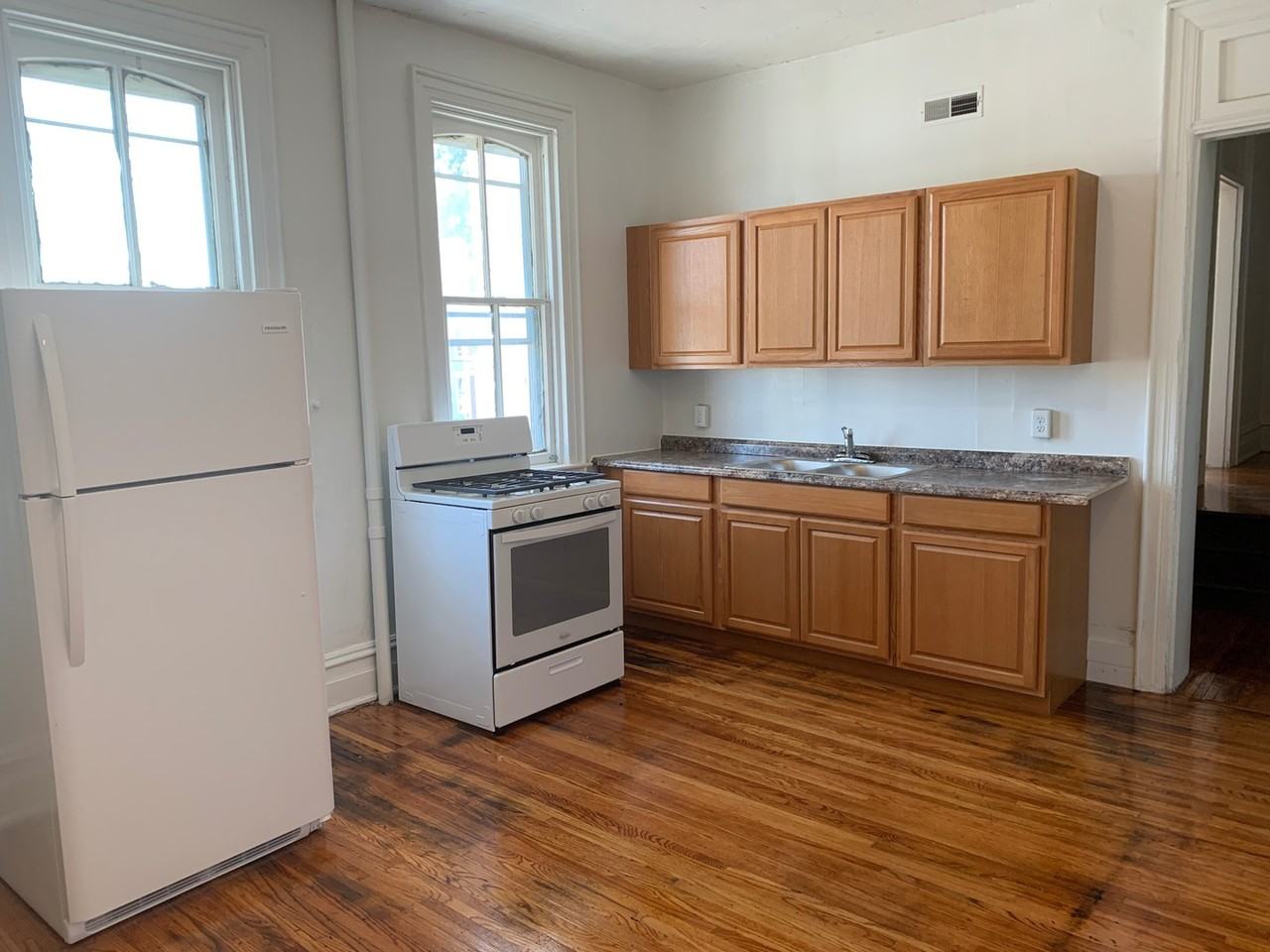 233 E Philadelphia St #2 - Photo 6 of 17