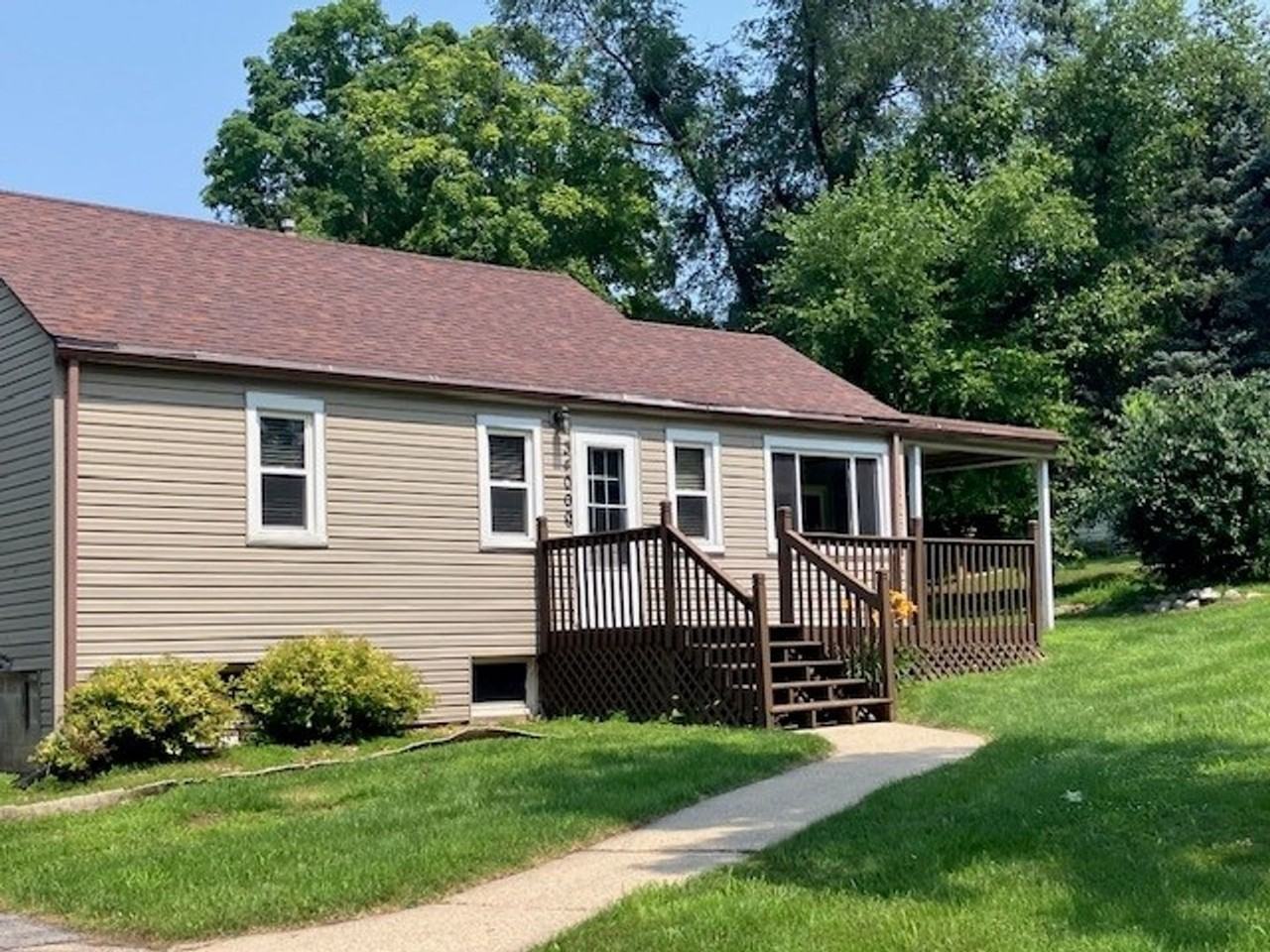 34000 White Oak Dr - Photo 2 of 16