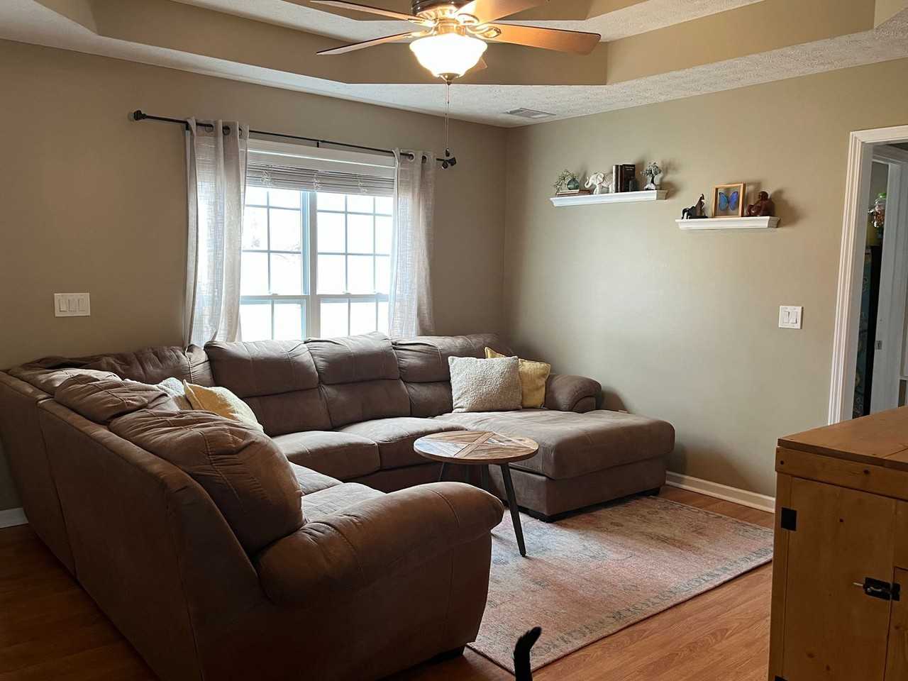 885 Lee Rd - Photo 3 of 16