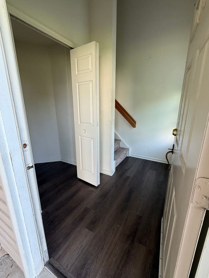 13017 Bennett Pl - Photo 3 of 21