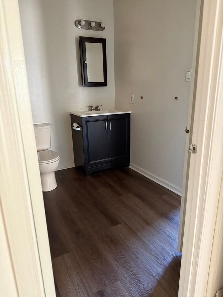13017 Bennett Pl - Photo 7 of 21