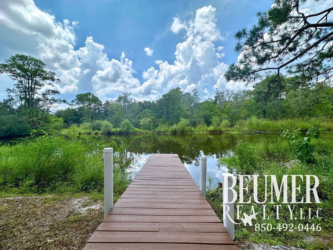 623 Edgewater Dr - Photo 2 of 28