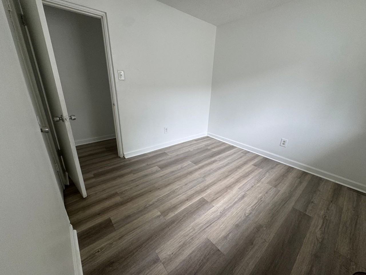 4360 Dorris St - Photo 6 of 7