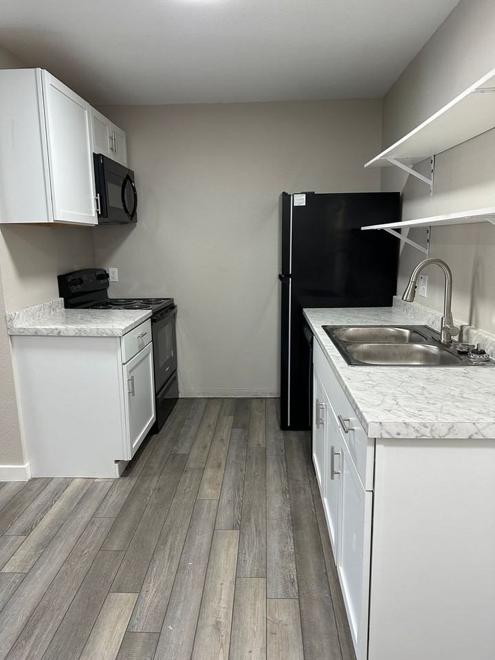 Hwy 63 N Bono Apartments - Photo 3 of 10