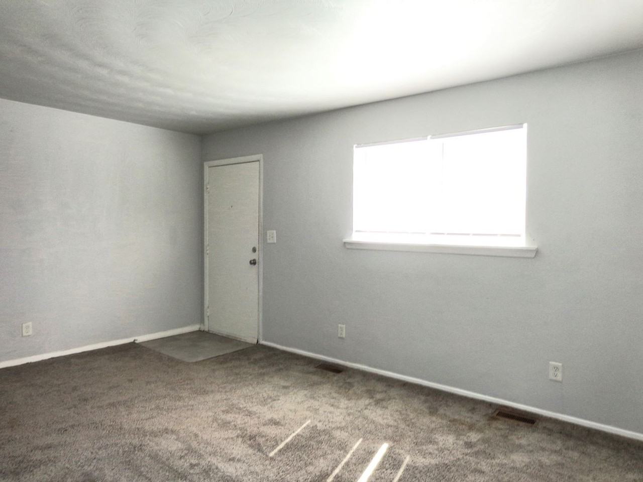 1625 W Pembroke Ave #7 - Photo 4 of 15