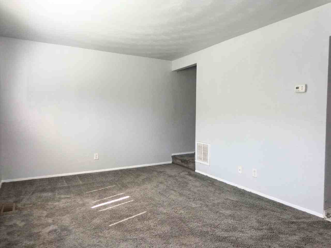 1625 W Pembroke Ave #7 - Photo 7 of 15