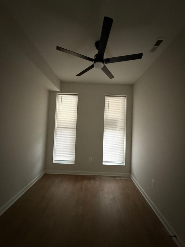 1811 N Dukeland St - Photo 7 of 12