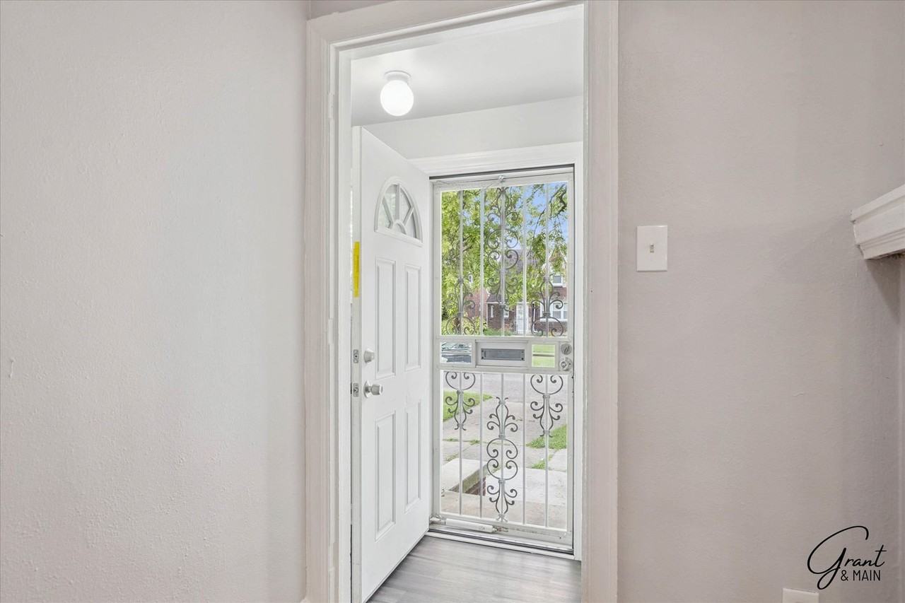 9610 Asbury Park - Photo 4 of 24