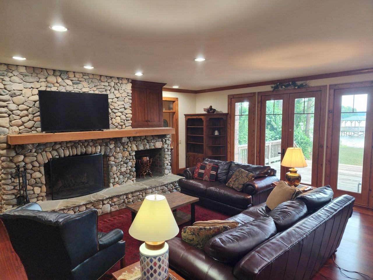 16946 Belle Isle Dr - Photo 6 of 36