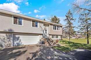 300 96th Ln Ne - Photo 1 of 1