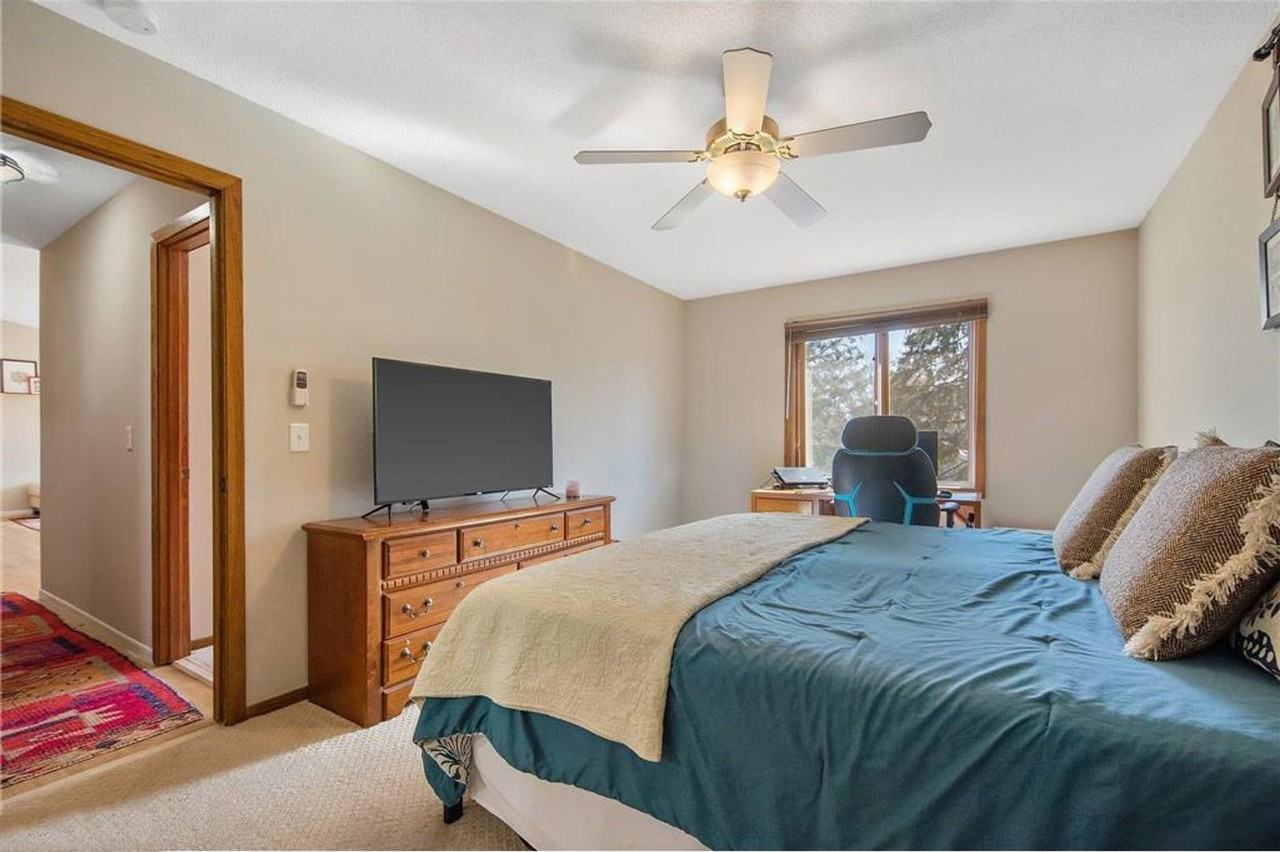 300 96th Ln Ne - Photo 5 of 12
