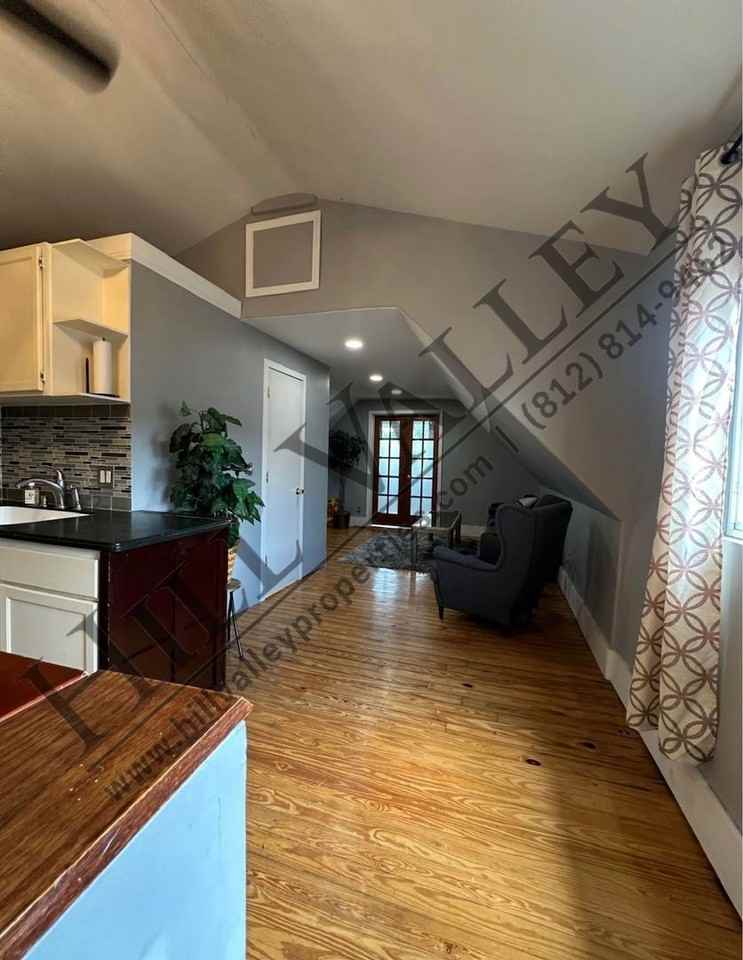 1515 S 3rd St - Photo 2 of 9