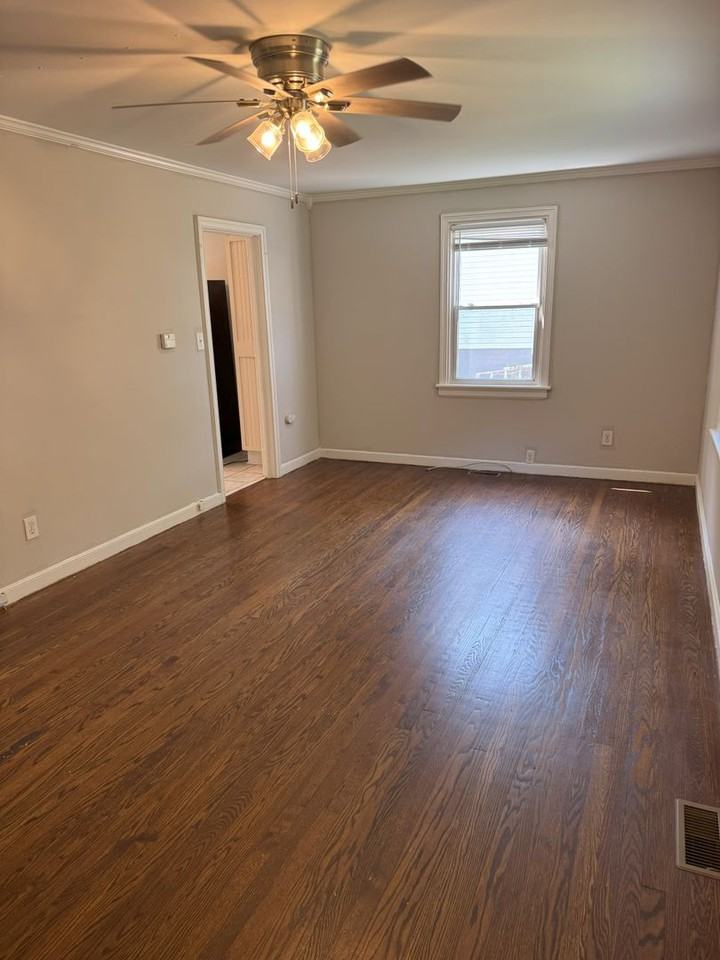 1807 Westhill Rd - Photo 2 of 11