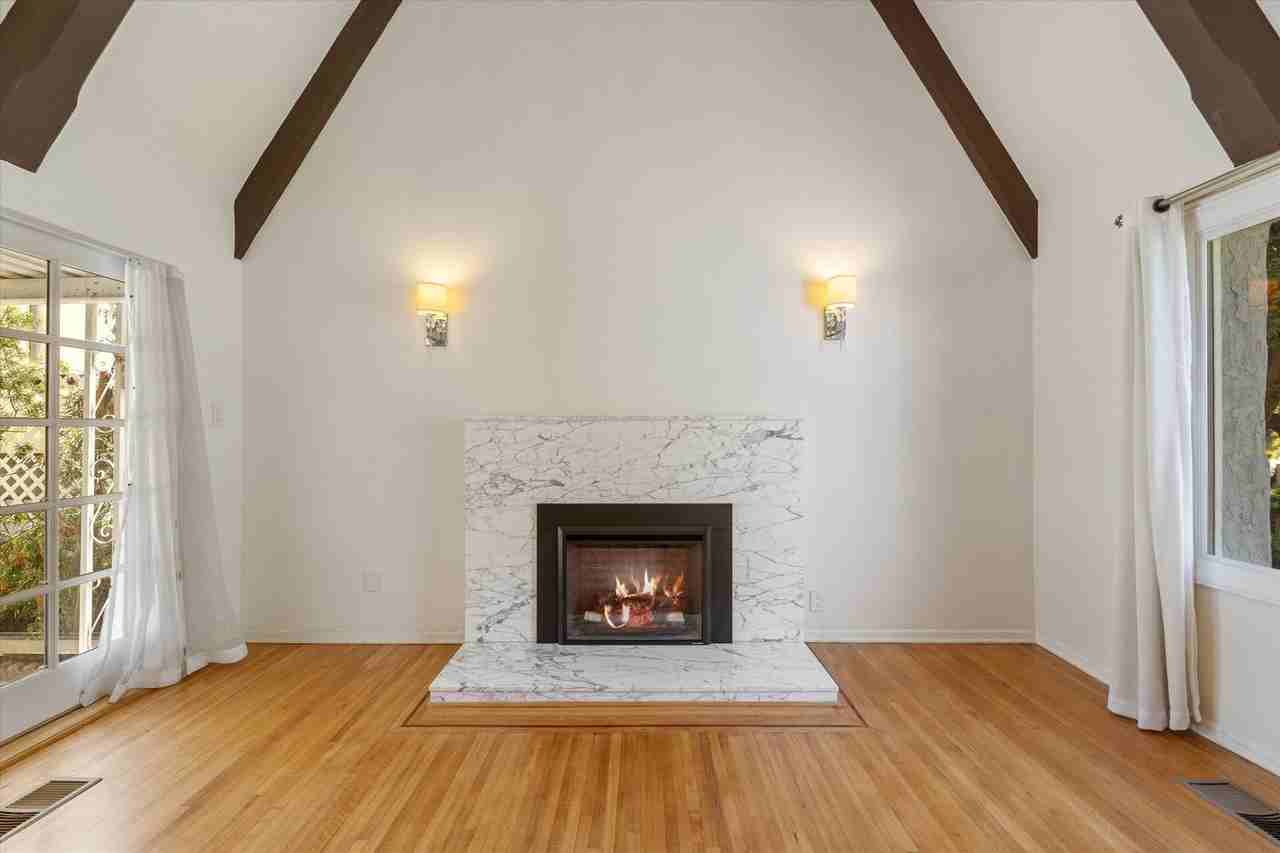 156 N Gardner St - Photo 2 of 37