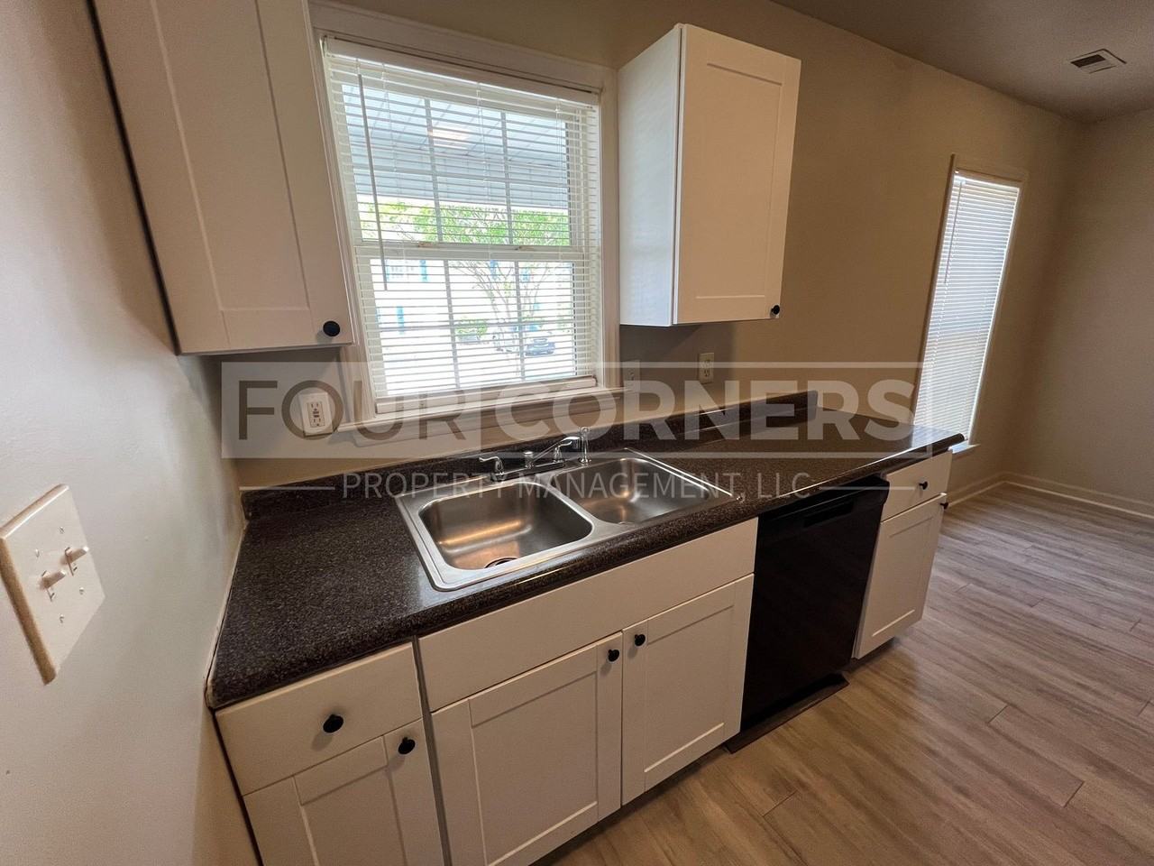 3312 Beck St - Photo 3 of 25