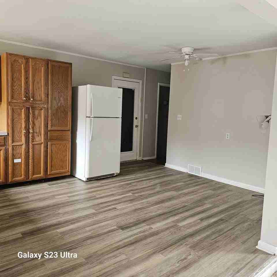 1525 Devon Street - Photo 2 of 7