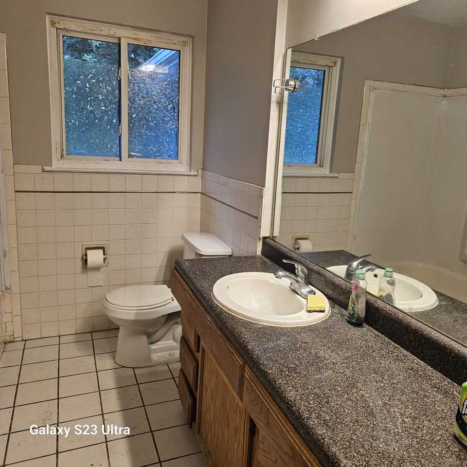 1525 Devon Street - Photo 4 of 7