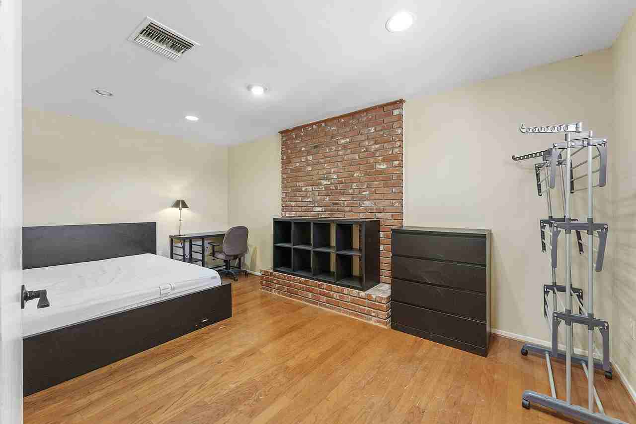 1155 E Geneva Dr #3 - Photo 6 of 20