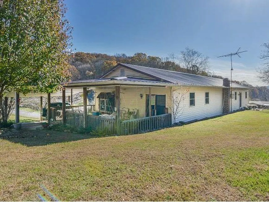 492 Olinger Dr #NA - Photo 2 of 6