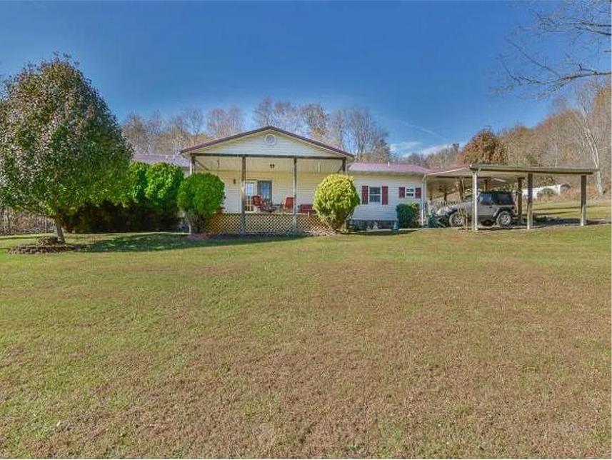 492 Olinger Dr #NA - Photo 3 of 6