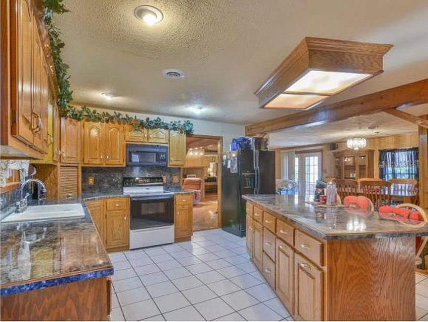 492 Olinger Dr #NA - Photo 4 of 6