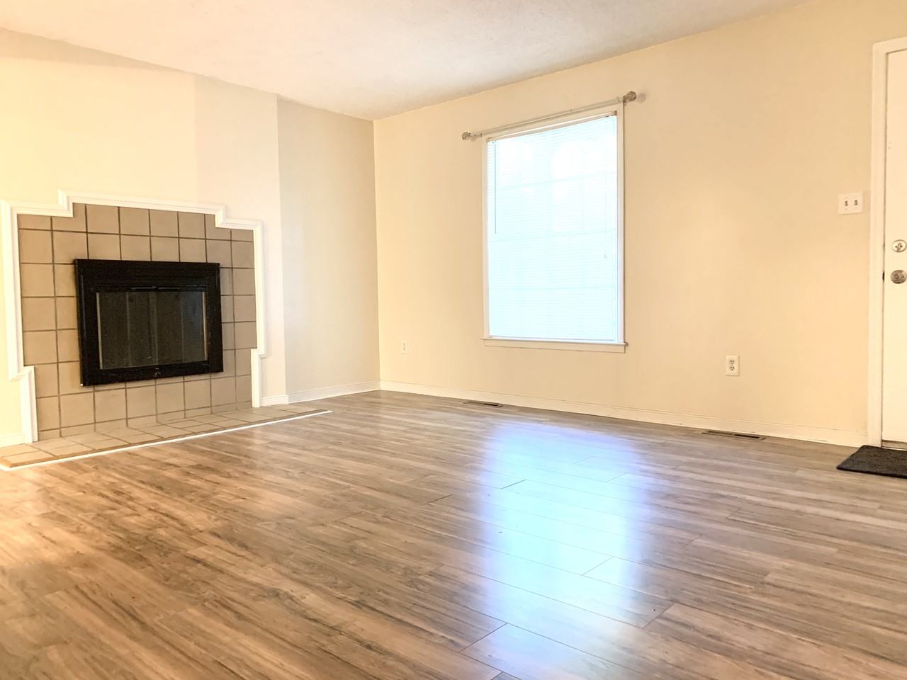 1700 Choate Pl #C - Photo 2 of 9