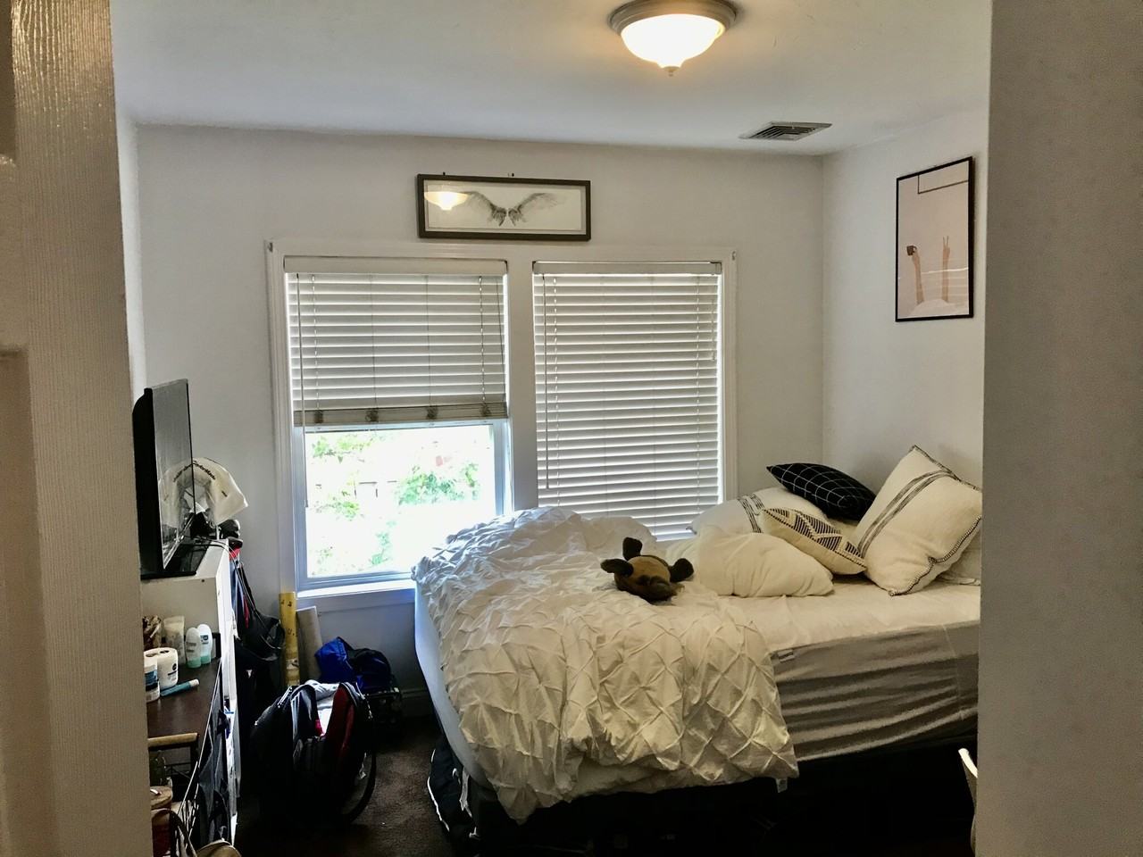 111 W 8th St #Q - Photo 3 of 11