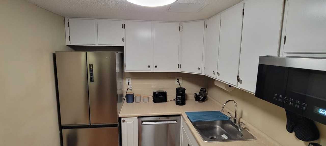 2106 Kanawha Blvd E #128 - Photo 4 of 12