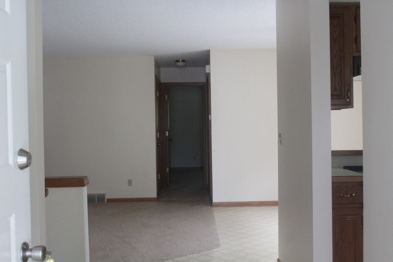 Gettysburg St #3901 - Photo 2 of 29