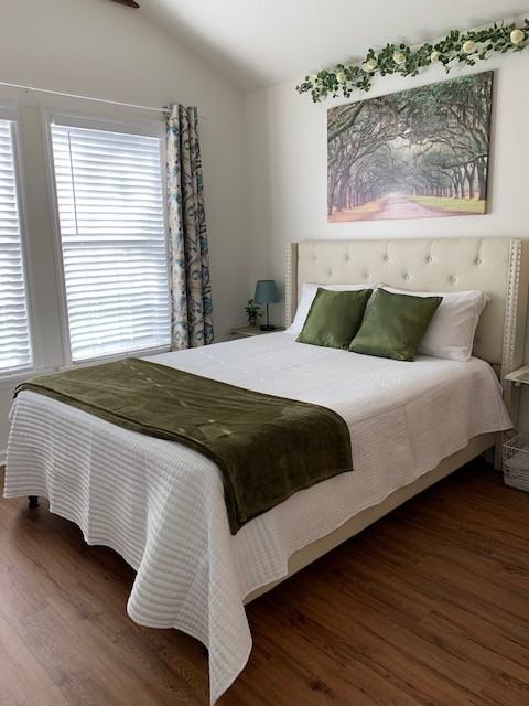 530 E 45th St - Photo 7 of 9