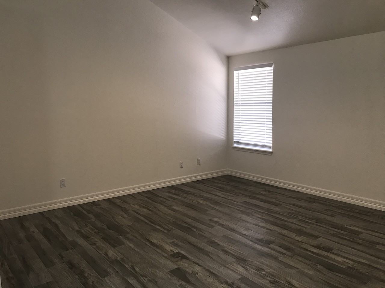 4 Everglade Ct #NA - Photo 2 of 11