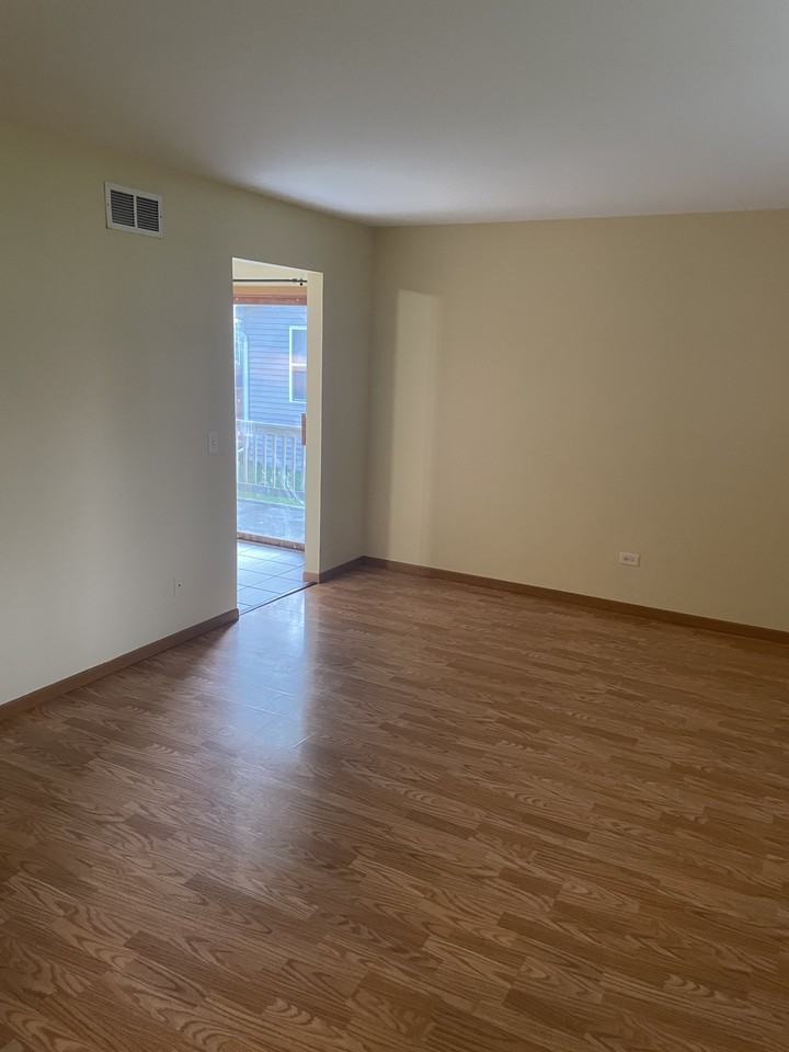 10339 W Yale Ave #B - Photo 3 of 10