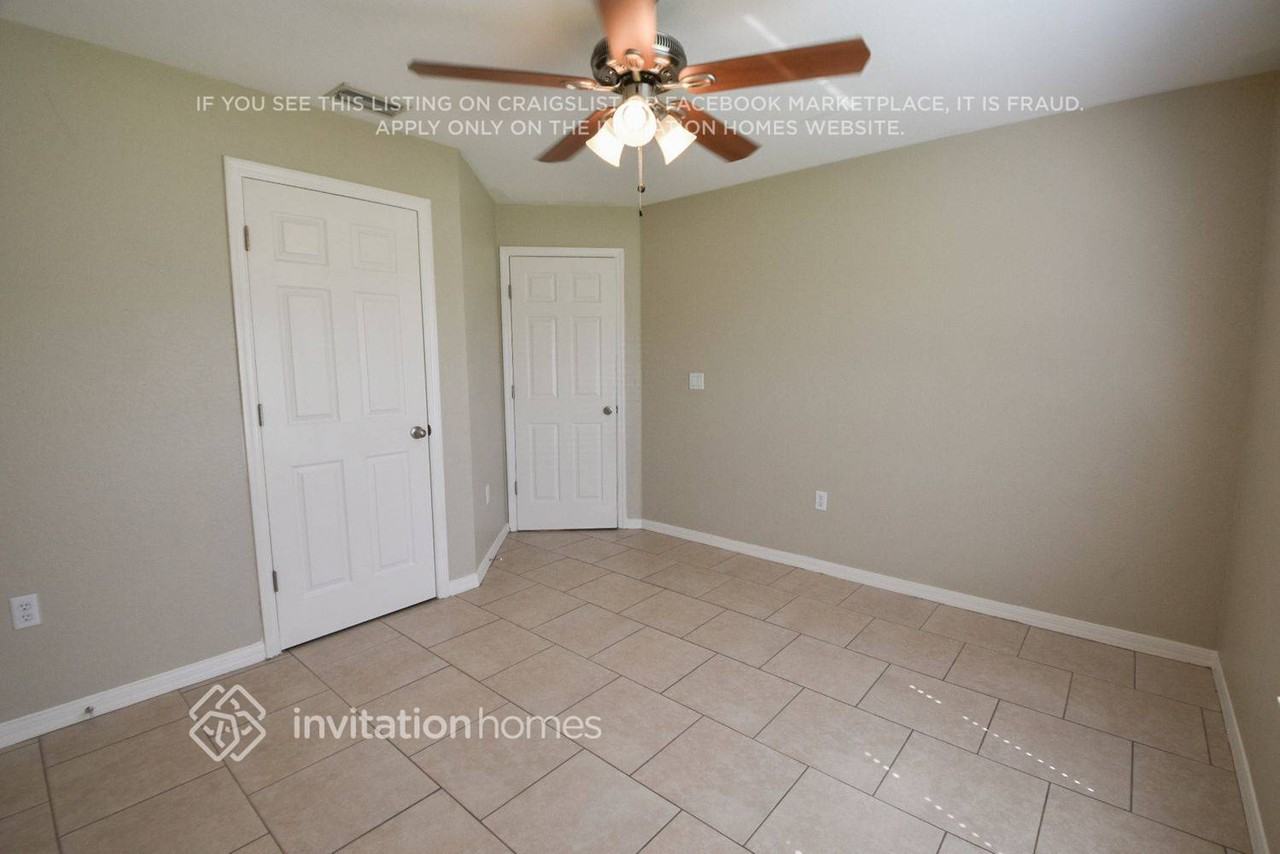 5493 S Chamberlain Blvd - Photo 6 of 11