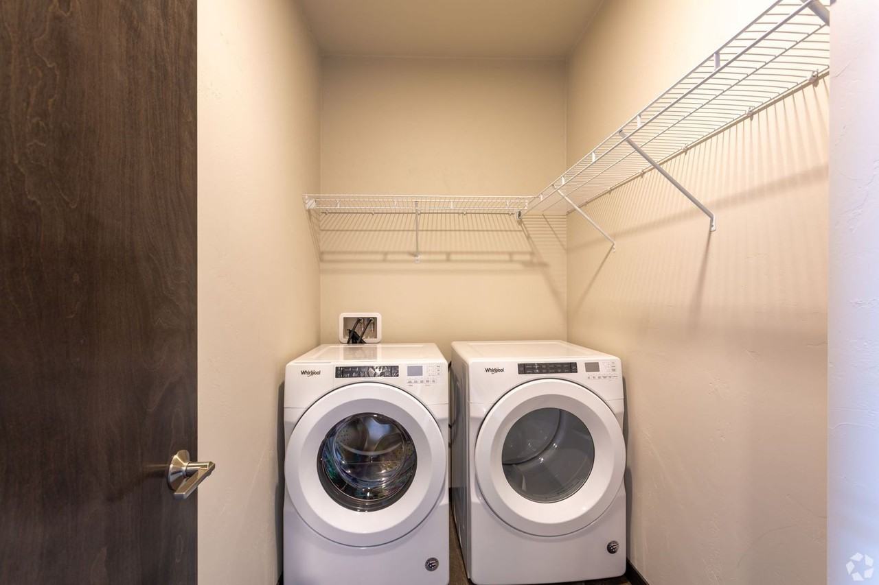 ELEMENT Apartments I - 746 - Photo 5 of 9