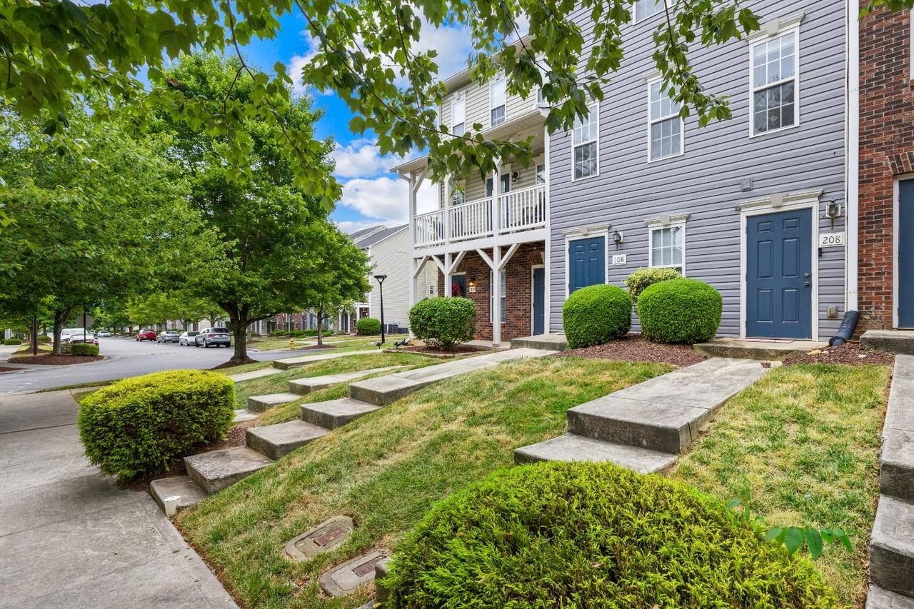 118 Steam Engine Dr - Photo 2 of 20