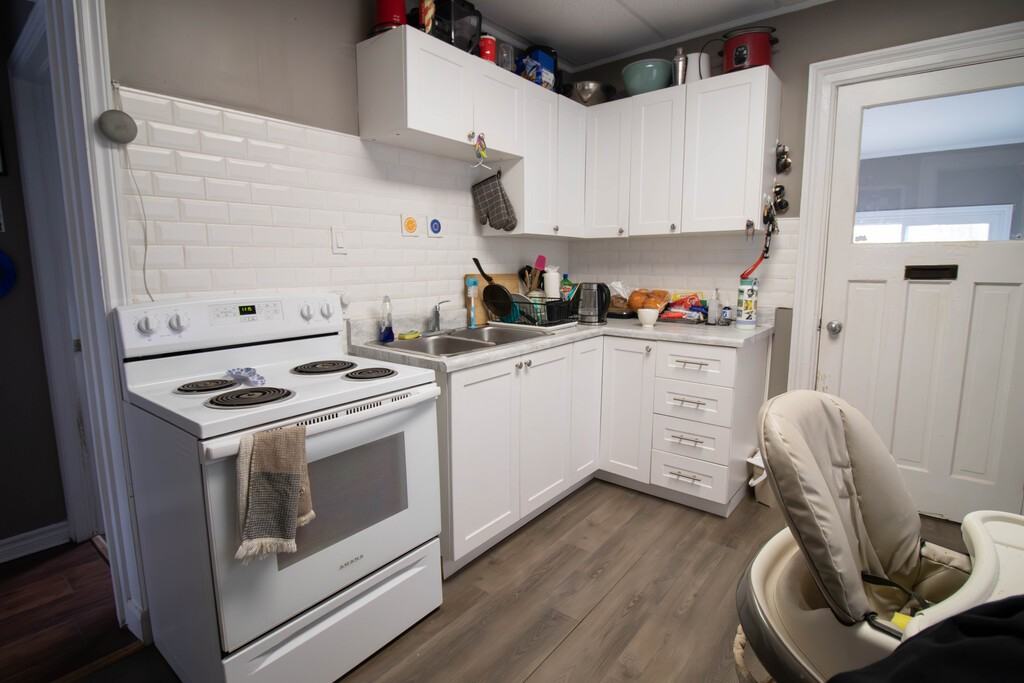 97 Victoria St - Photo 3 of 32