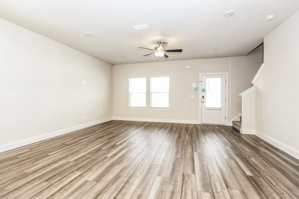 7404 Blue Gable Rd - Photo 4 of 17