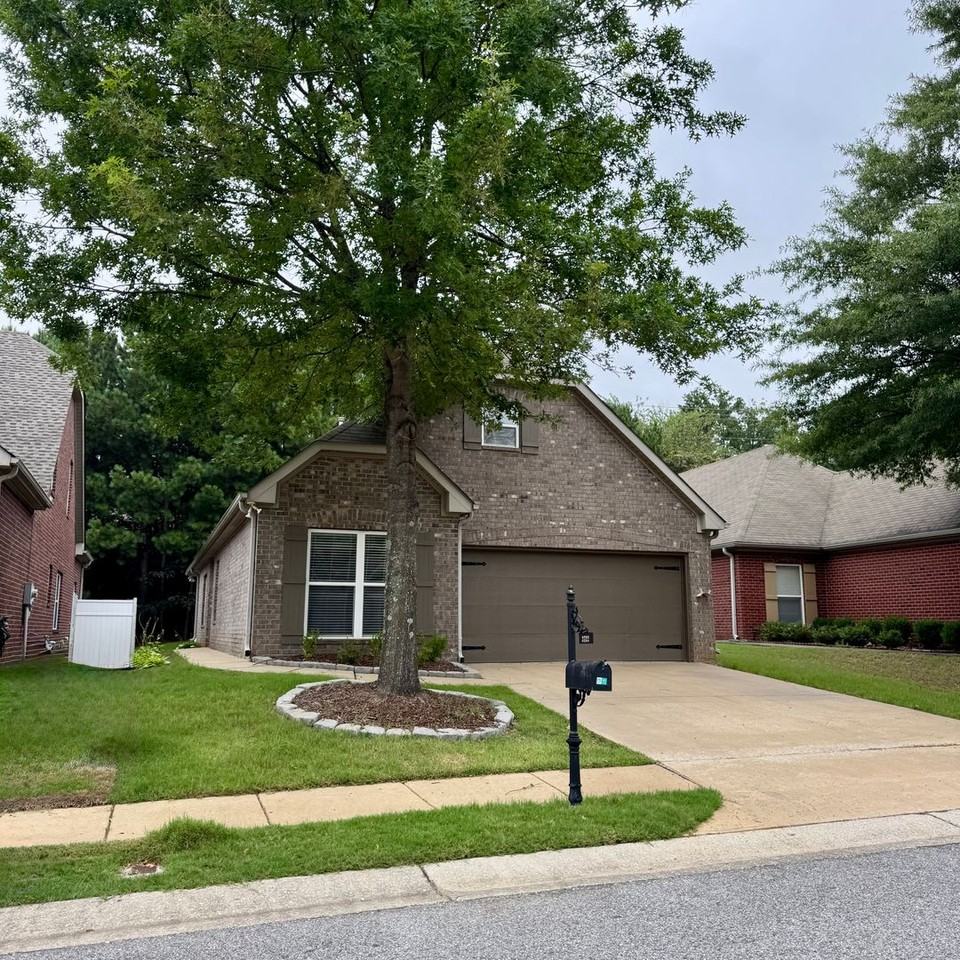 2722 Oxmoor Way - Photo 3 of 21