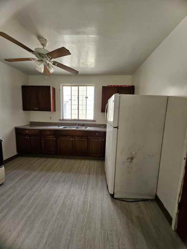 706 E Delavan Ave - Photo 3 of 7