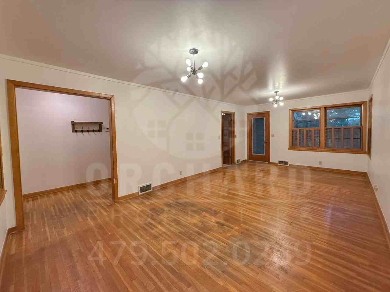 1549 West Markham Road - Photo 4 of 19